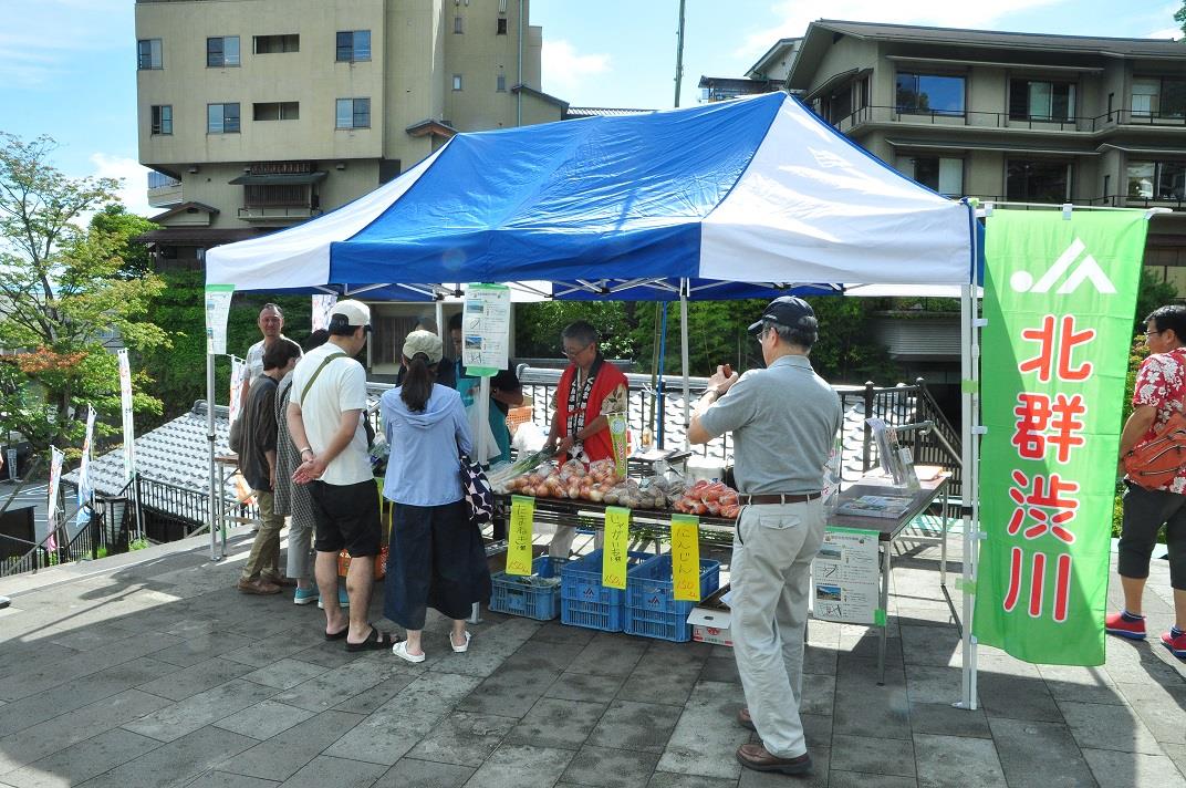 石段朝市の写真