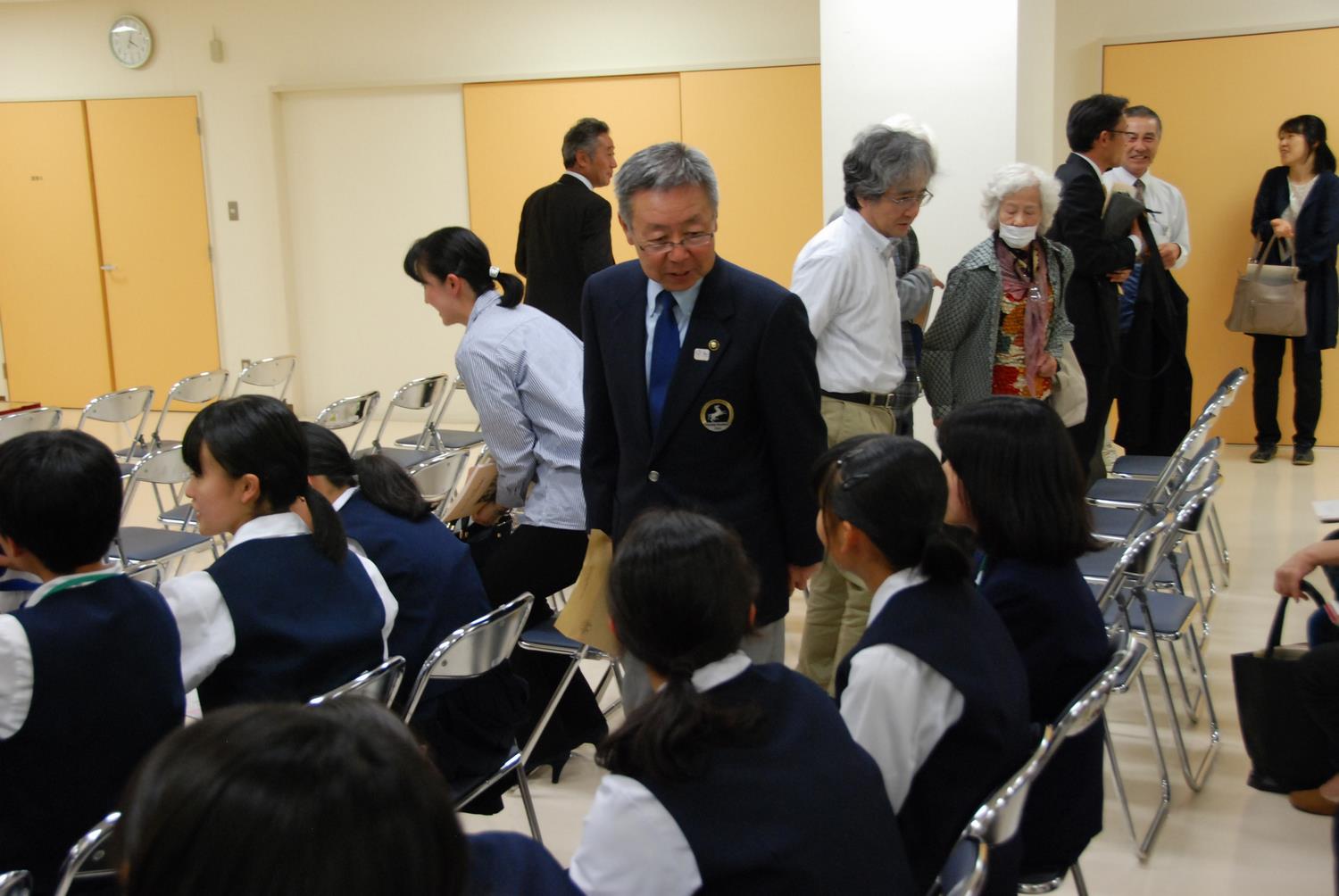 中学生海外派遣 帰国報告会の写真