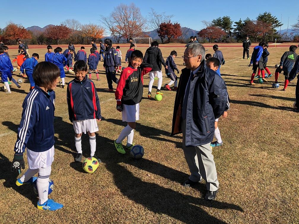 サッカー交流大会の写真2