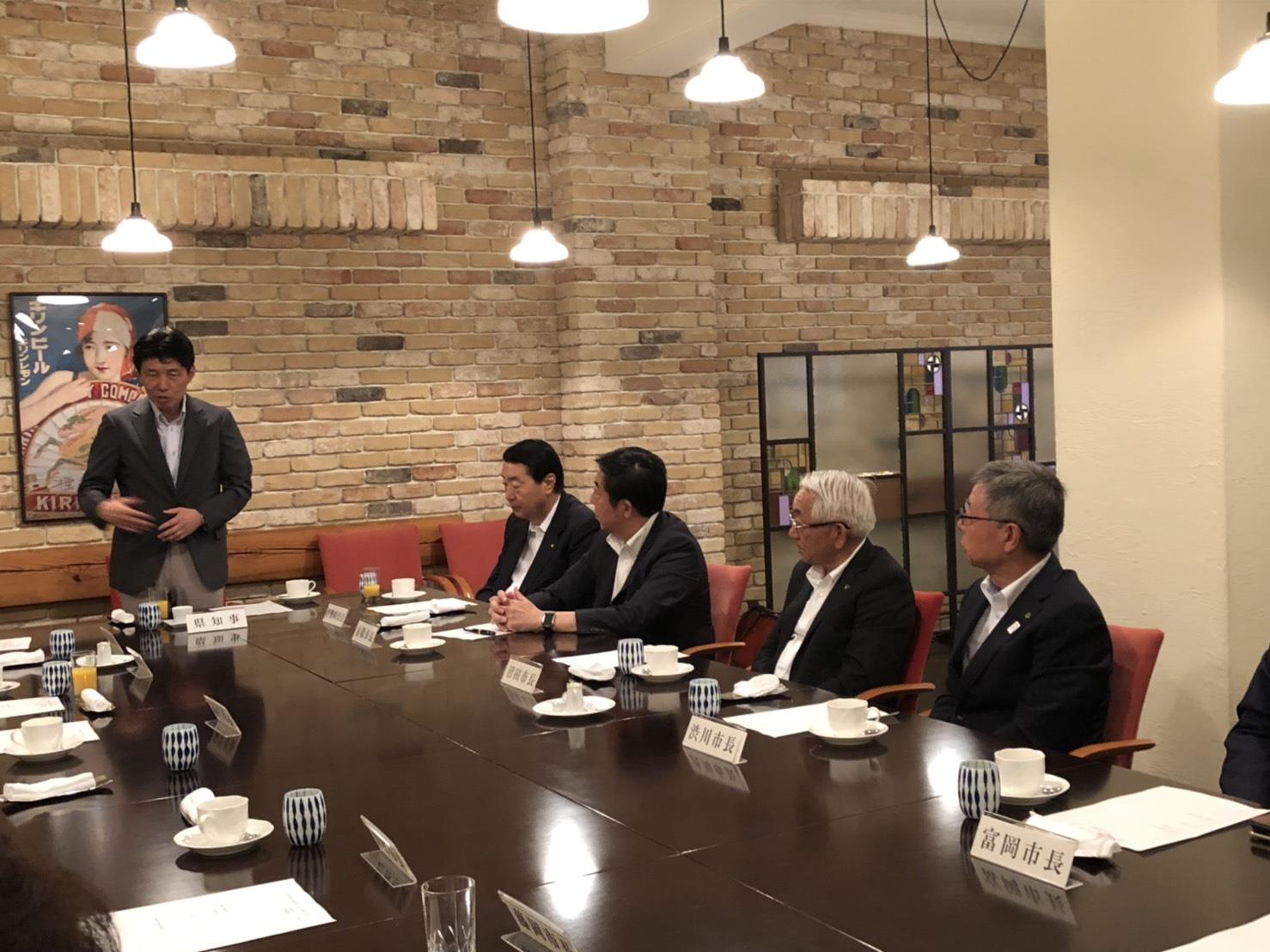 知事朝食会の写真1