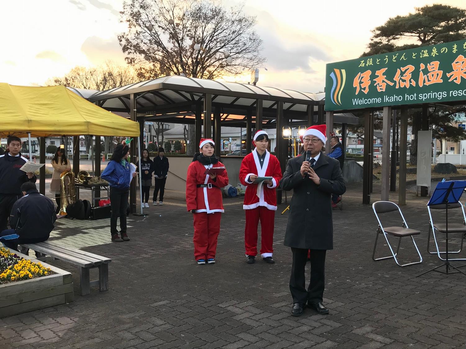 駅前クリスマスイベント1