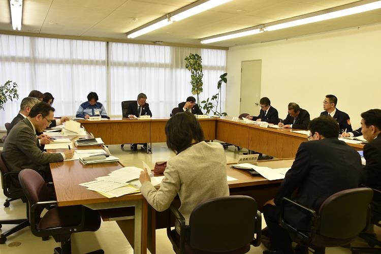 新型コロナ対策会議