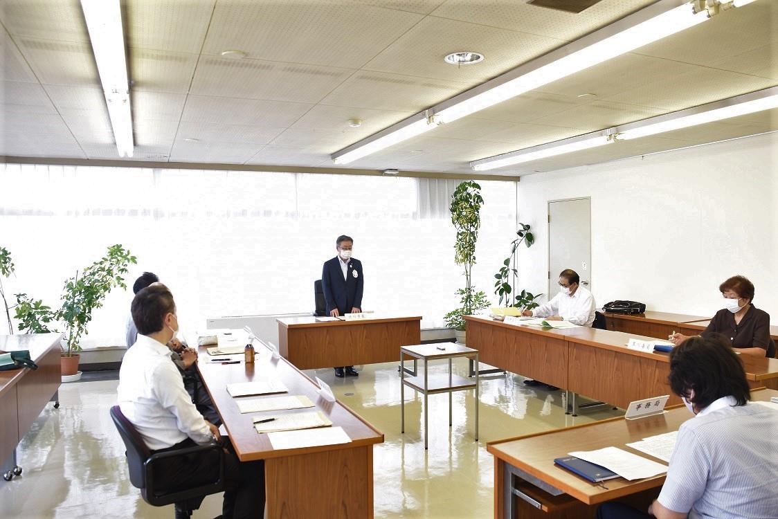 情報公開審査会の写真