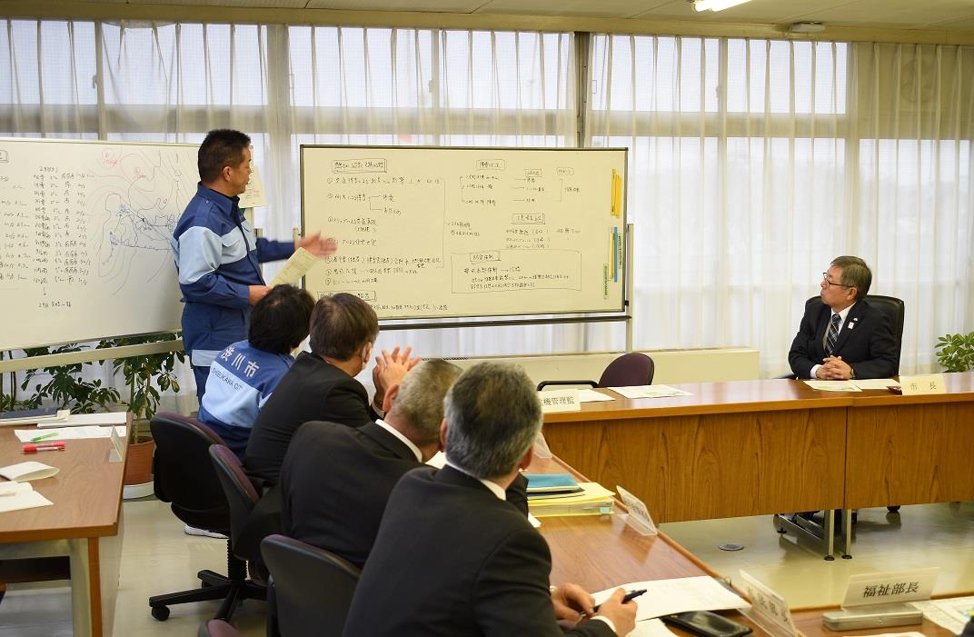 警戒本部会議の写真