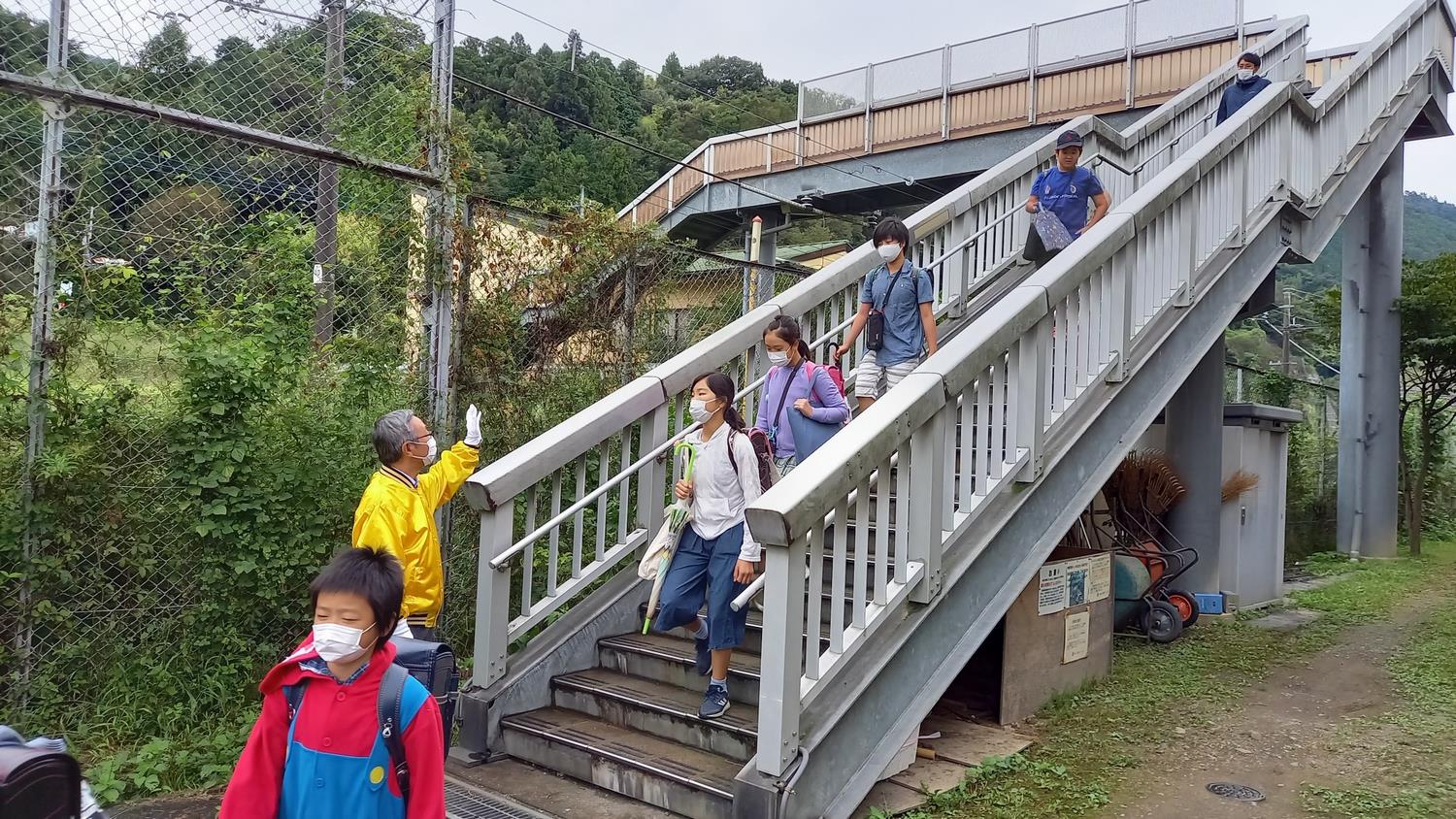 秋の全国交通安全運動車両広報の写真