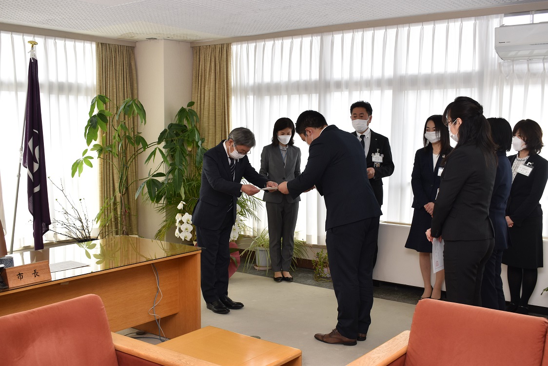 令和4年3月31日_社会福祉協議会からの派遣職員辞令交付