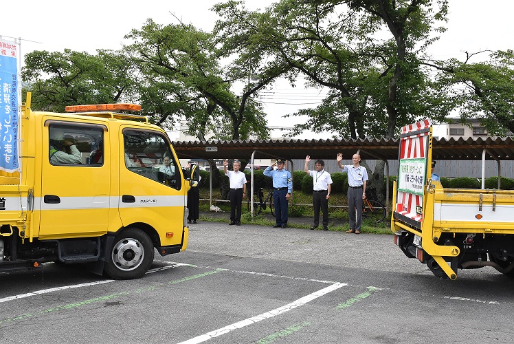 道路標識等清掃作業出発式