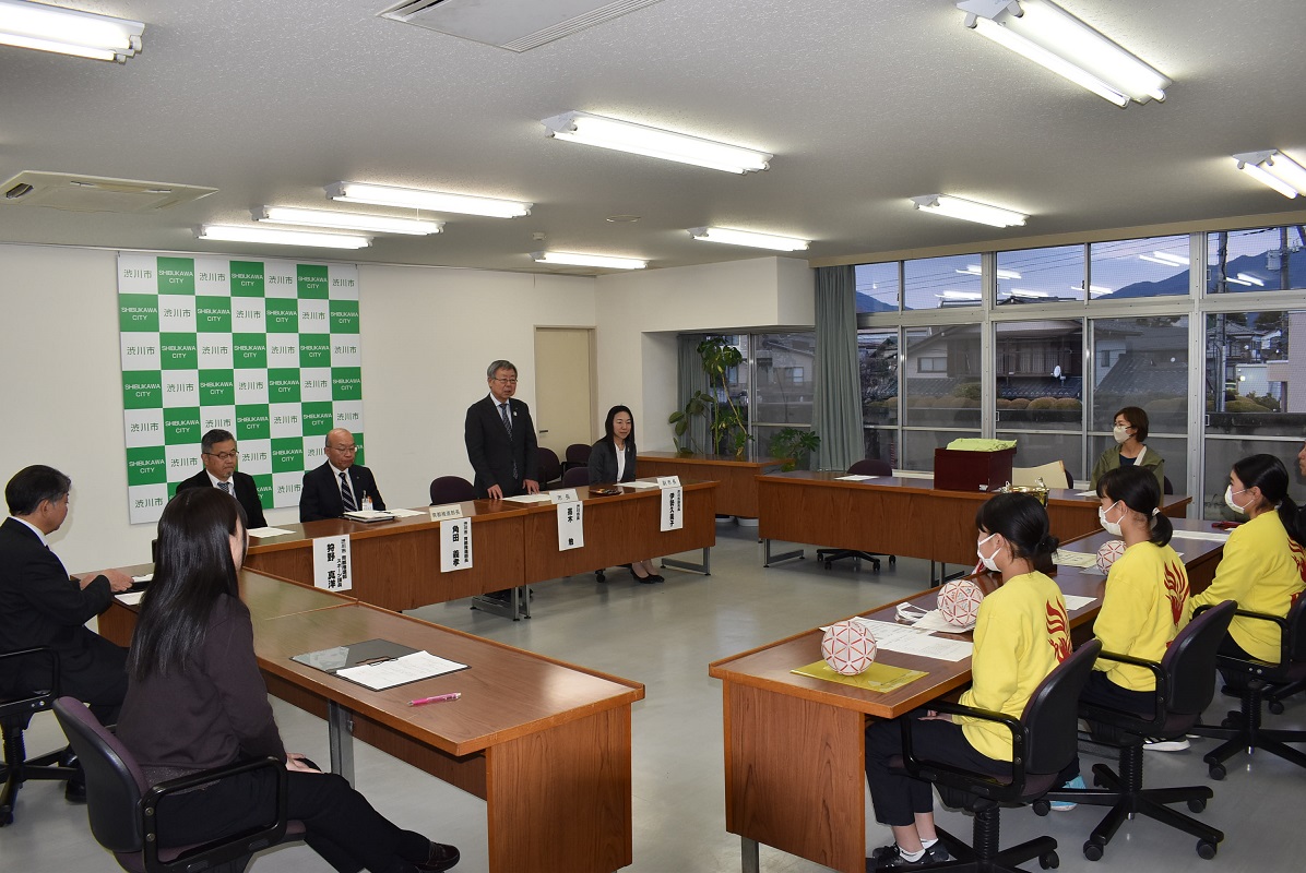 渋川ハンドボールスクール市長表敬訪問