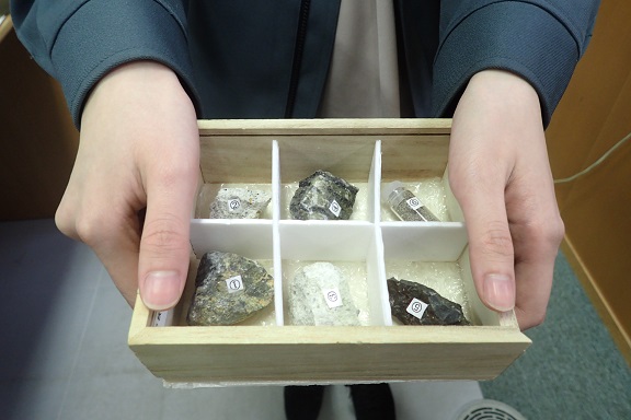 「吾妻川、石の博物館」教室の参加者を募集します