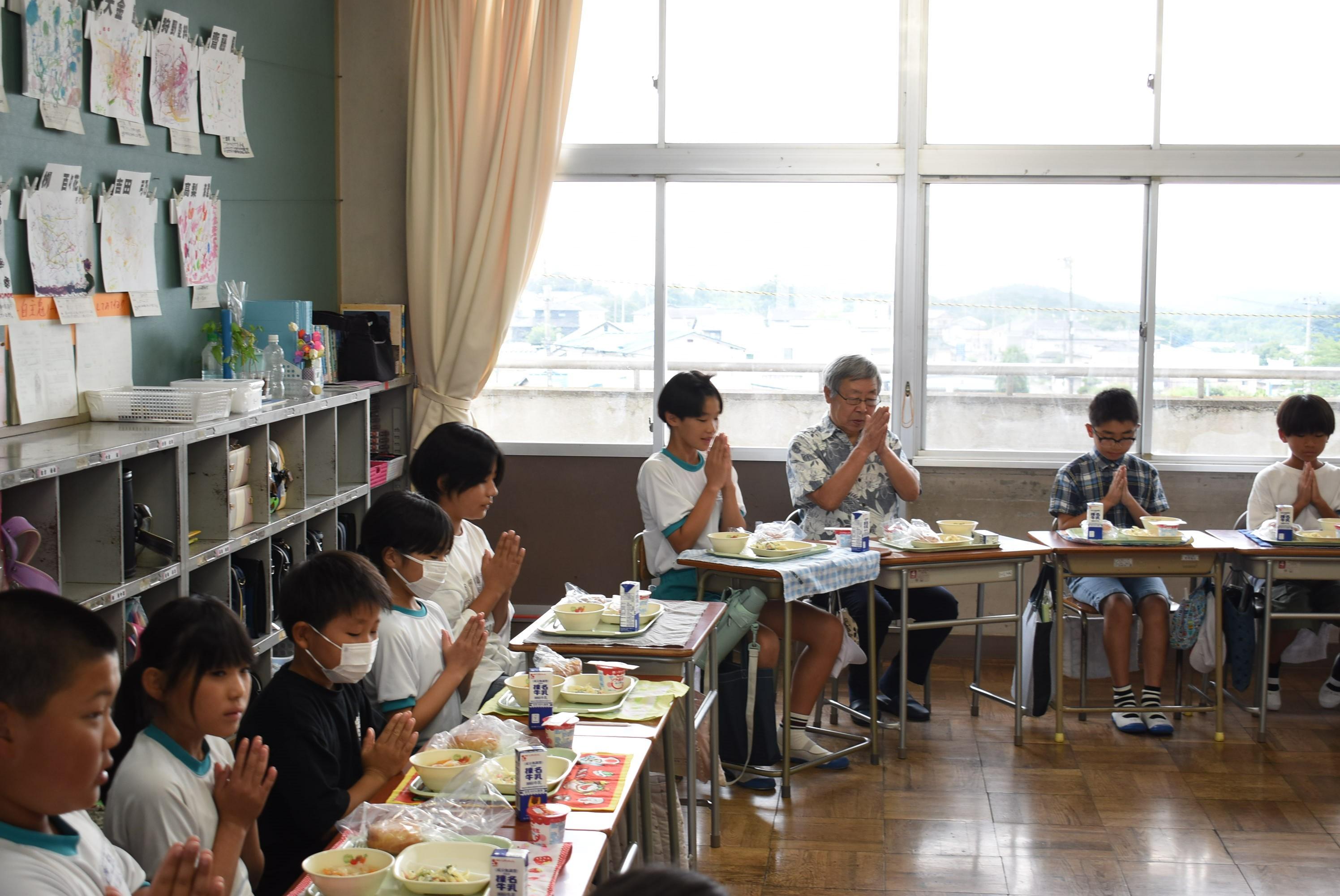 ハワイ学校給食メニュー試食（橘小学校）1