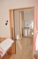 渋川市子育て支援総合センター 授乳室入り口の写真。 渋川市子育て支援総合センター 授乳室入り口の写真。