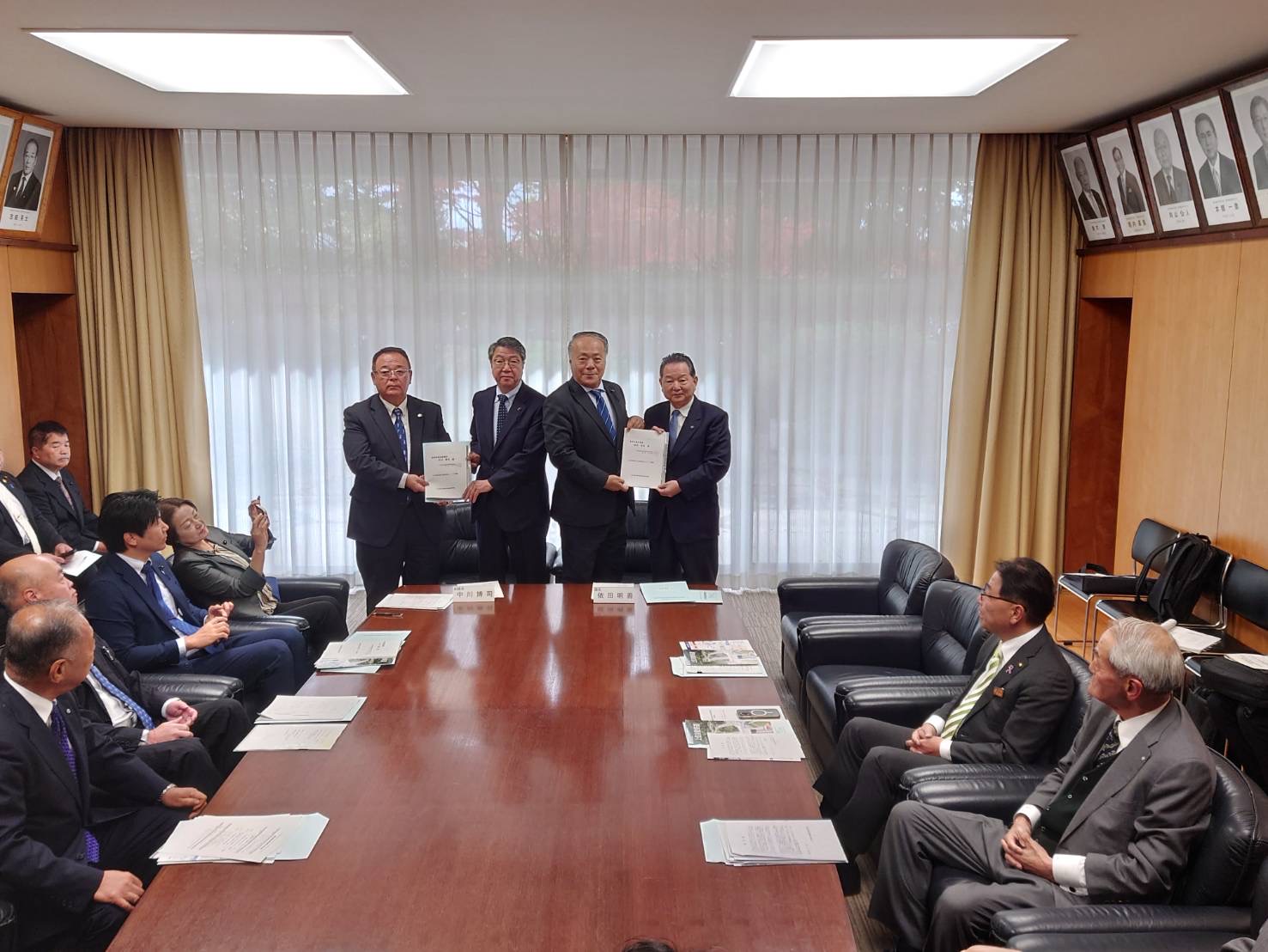 上信自動車道建設促進期成同盟会による要望活動(長野県)2 上信自動車道建設促進期成同盟会による要望活動(長野県)2