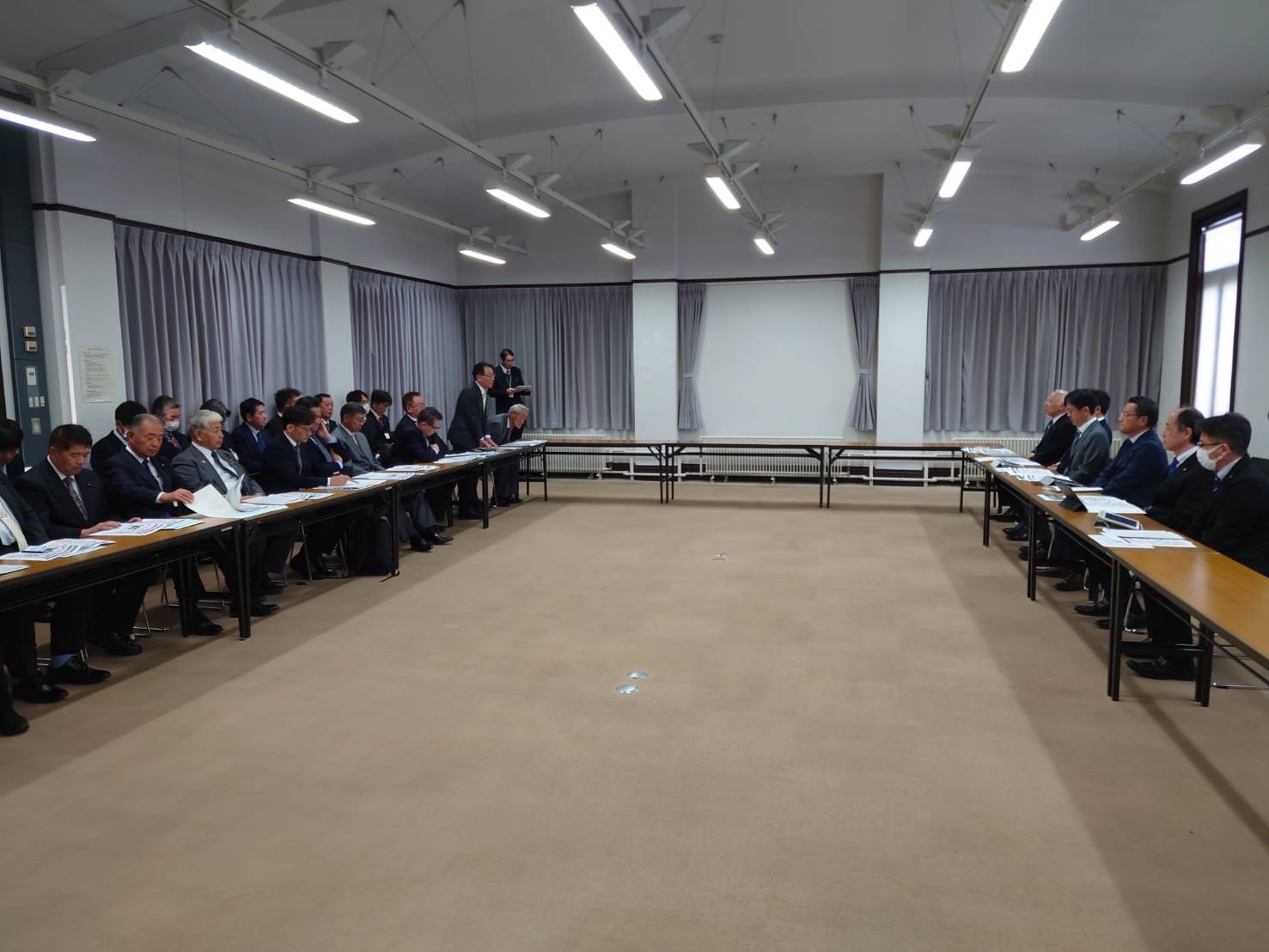 上信自動車道建設促進期成同盟会による要望活動(群馬県) 上信自動車道建設促進期成同盟会による要望活動(群馬県)