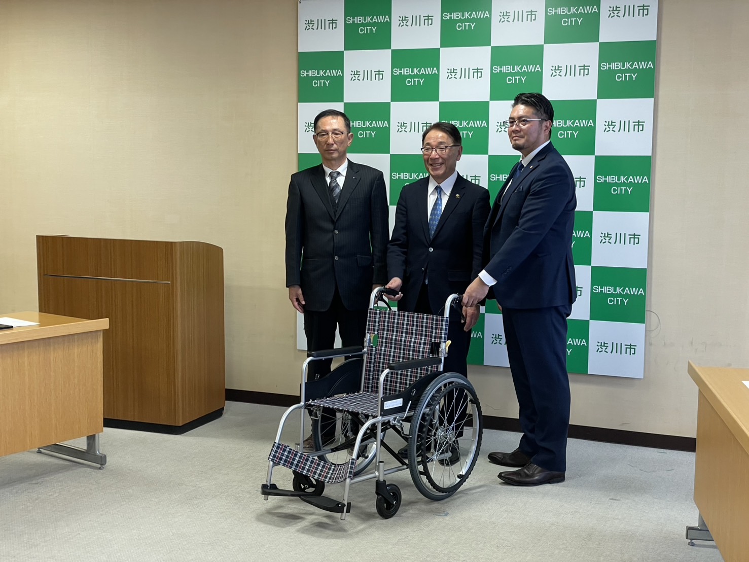 車椅子の寄附 車椅子の寄附