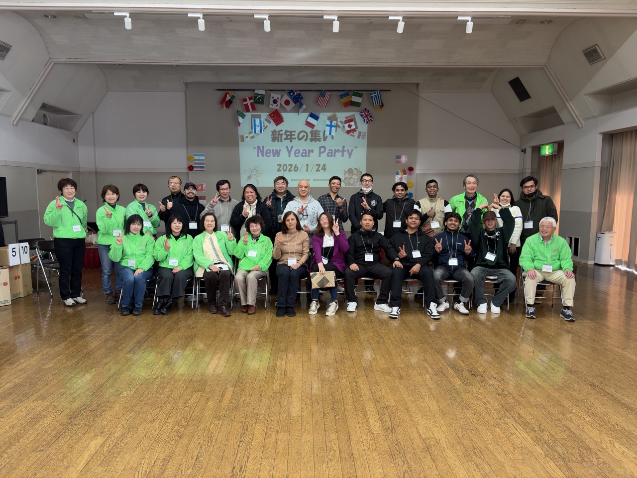 新年の集い集合写真.jpeg 新年の集い集合写真.jpeg