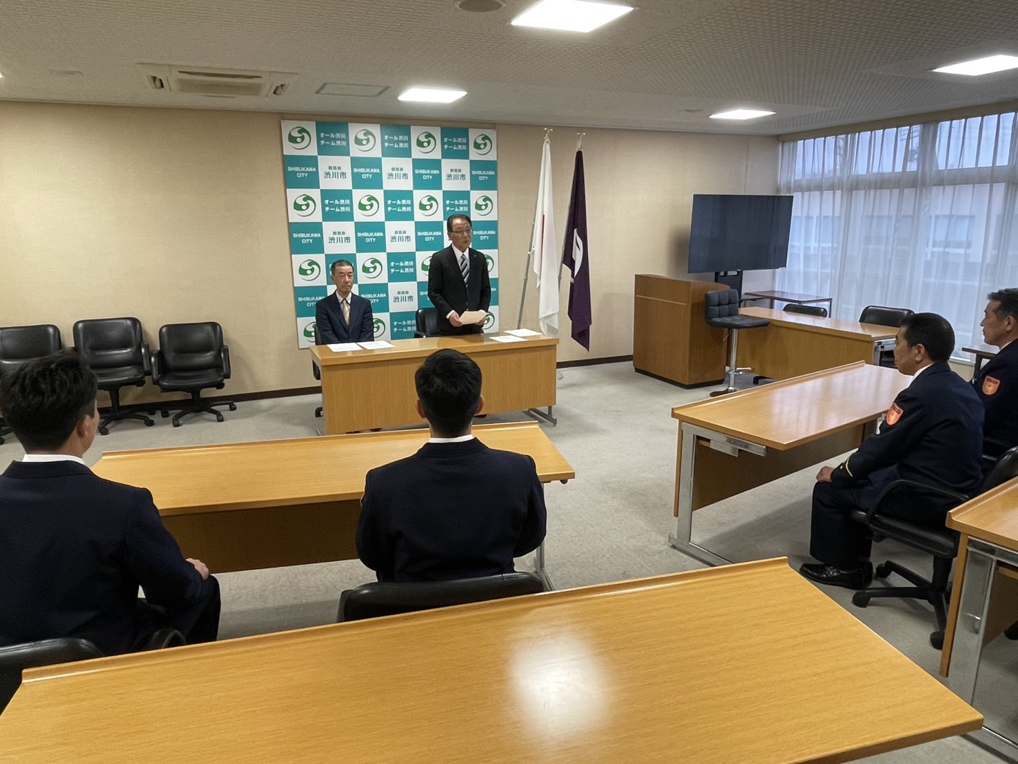 渋川広域消防本部新採用職員による管理者へのあいさつ