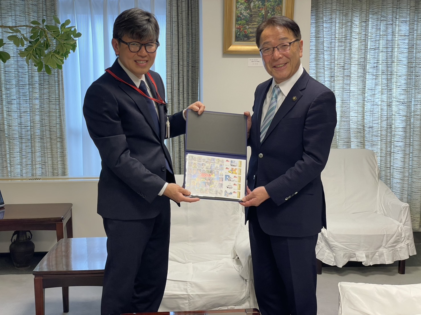 頭文字D30th Anniversaryフレーム切手セットの贈呈.jpeg