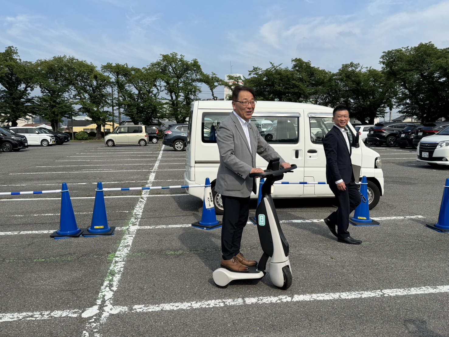 渋川市と群馬トヨタグループとの包括連携協定締結式試乗体験.jpeg 渋川市と群馬トヨタグループとの包括連携協定締結式試乗体験.jpeg